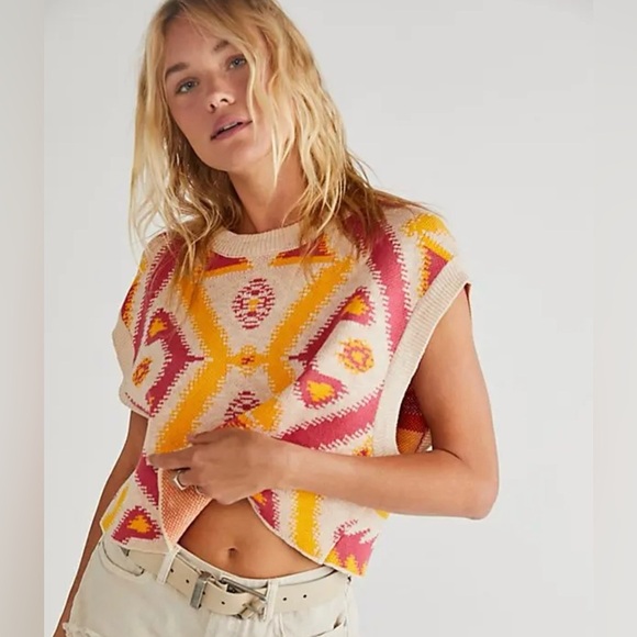 Free People Cyprus Boxy Cropped Aztec Sweater Vest Red/Yellow Women’s Medium - Picture 1 of 5
